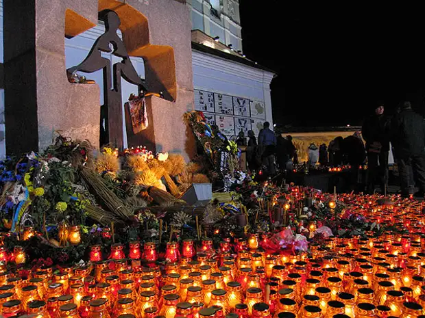 «Праздник Голодомора»: выдуманная основа выдуманной украинской-«нерусской» идентичности