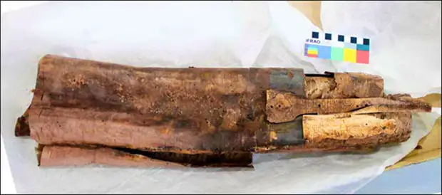 Уникальный колчан средневекового лучника найденые на Алтае.