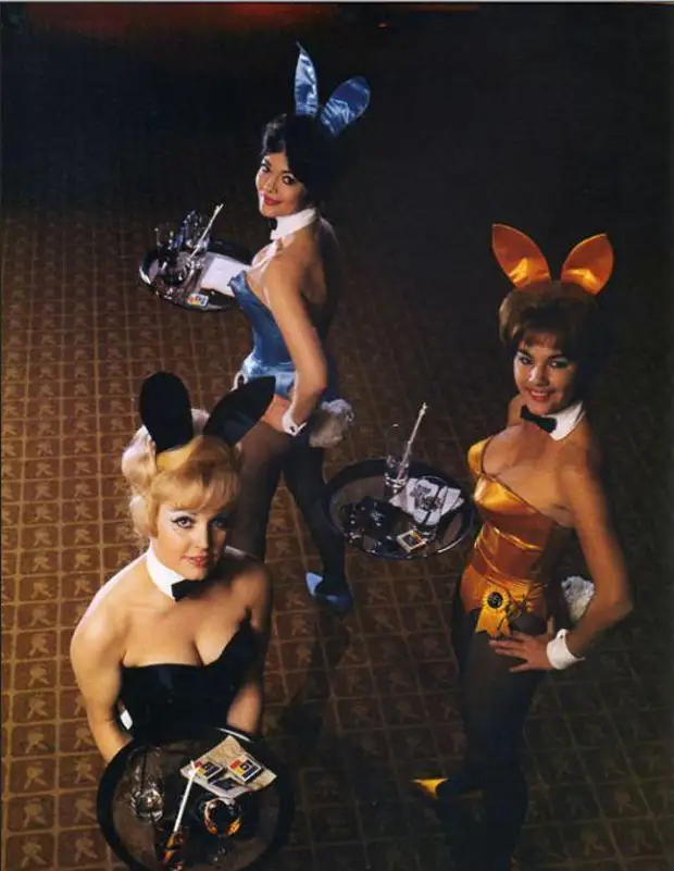 Ретро фотографии озорных зайчиков Playboy.