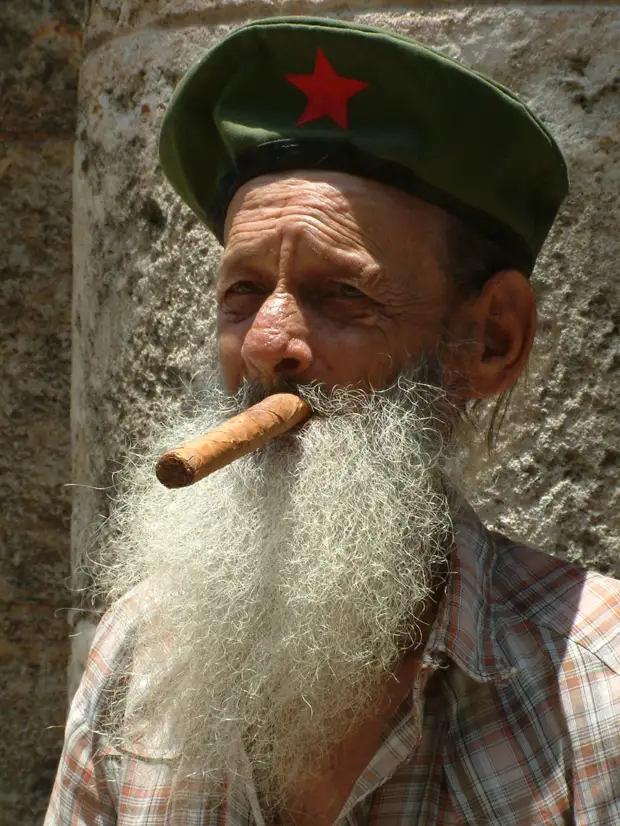 Cuban_Cigar.jpg