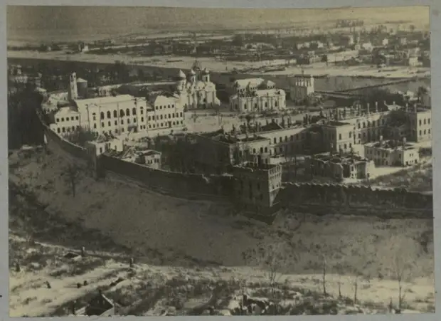 Вид Новгородского кремля во время Великой Отечественной войны.