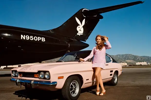 Девушки Playboy середины 1960-70 годов и ретро автомобили