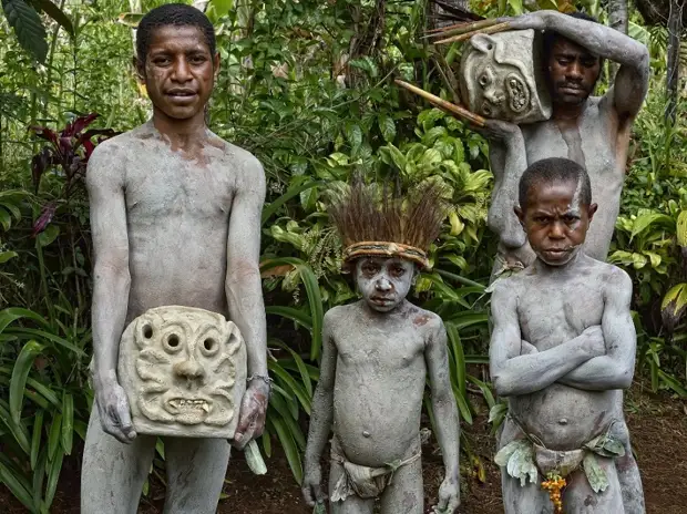 Грязевые люди Асаро (Папуа-Новая Гвинея). 15 фото