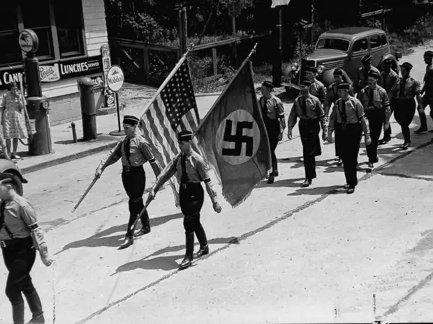 Американской нацистский летний лагерь "Зигфрид".