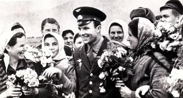 Ландыши, ландыши - светлого мая привет! Песня, которую Гагарин слушал перед стартом.