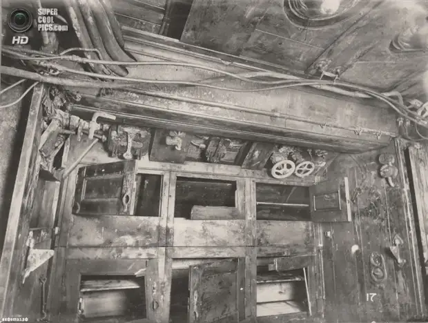 Великобритания. Уолсенд, Тайн-энд-Уир, Англия. 1918 год. Шкафчики для экипажа. (Tyne & Wear Archives & Museums)