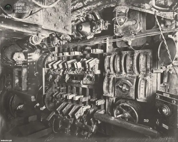 Великобритания. Уолсенд, Тайн-энд-Уир, Англия. 1918 год. Отсек управления электричеством. (Tyne & Wear Archives & Museums)