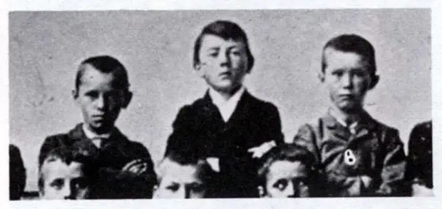 Гитлер в детстве интересно, история, фото