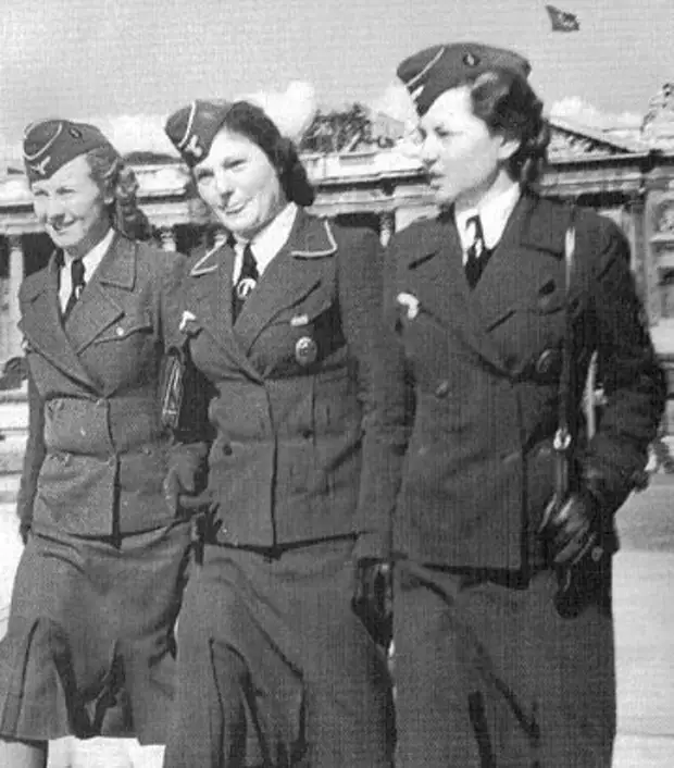 Женские вспомогательные подразделения СС.