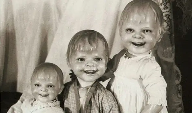 "Давай поиграем!" - жуткие куклы, с которыми играли наши прабабушки