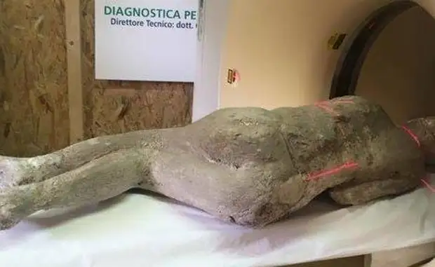 Ученые с помощью современных технологий сформировали изображения людей, погибших в Помпеях более 1900 лет назад.