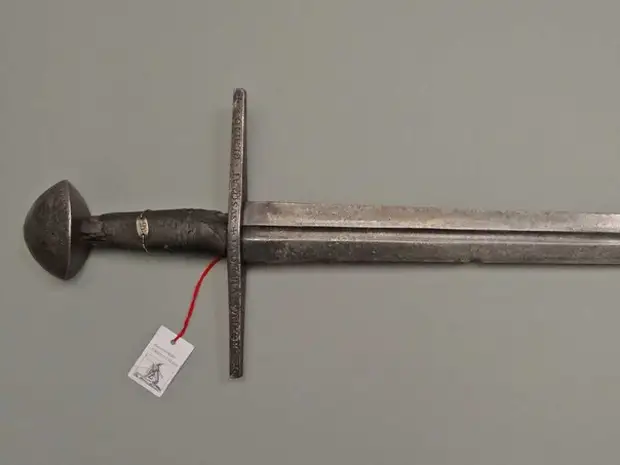 Немецкий меч около 1200 г.