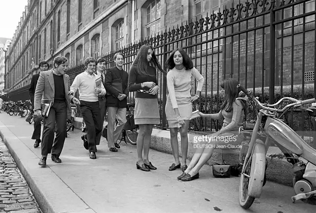 Как обходили запреты на мини-юбки в школах, Франция, 1967