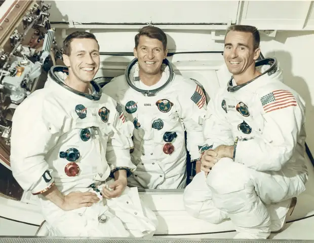 1968, октябрь. «Аполлон-7» — первый пилотируемый космический корабль серии «Аполлон». Портрет экипажа «Аполлона-7». Уолтер Ширра (командир),  Донн Айзли (пилот командного модуля),  Уолтер Каннингем ((пилот лунного модуля)