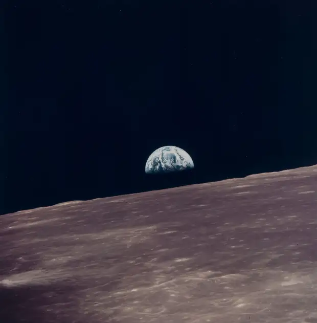 1969. май. Снимок восхода Земли, сделанный из Лунного Модуля