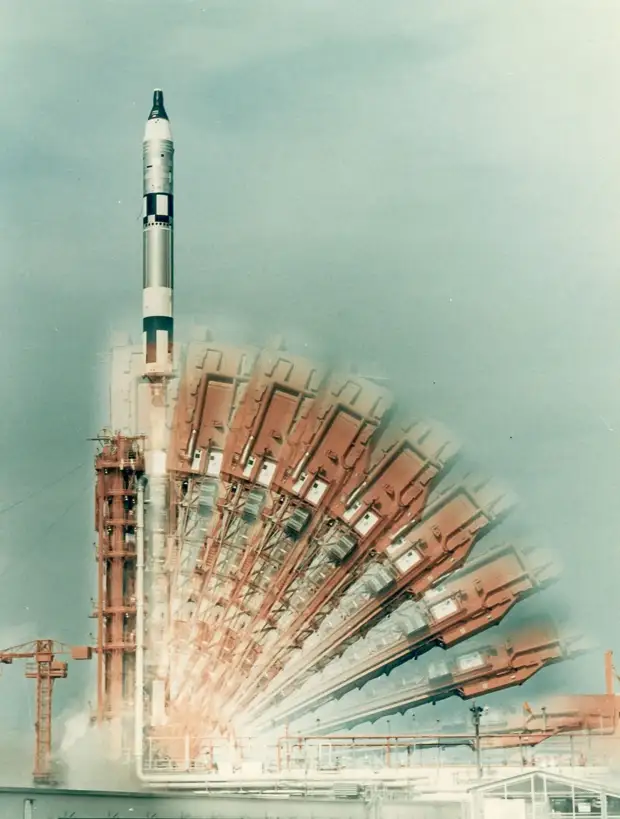 1966, 18 июля. Старт Джемини-10. Основной целью полёта являлось сближение и стыковка с мишенью «Аджена-X»