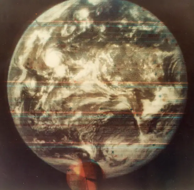 1967, август. Первый цветной снимок Земли из космоса
