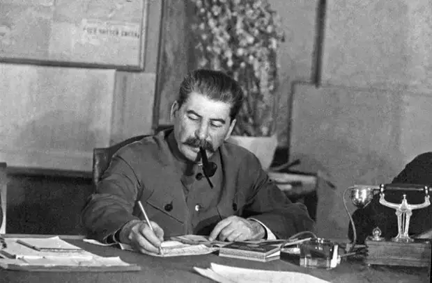 Беседа Сталина с А.М. Коллонтай (ноябрь 1939 года)