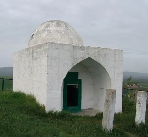 Золотоордынские мавзолеи Северного Кавказа