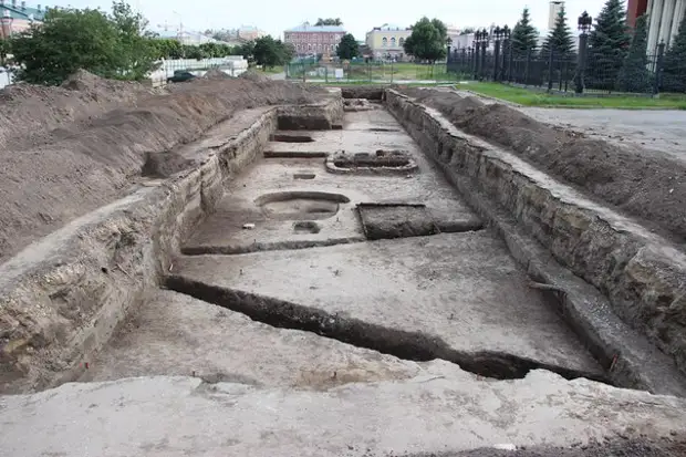 В историческом центре Рязани археологи обнаружили остатки построек XIII-XIV и XVII веков.