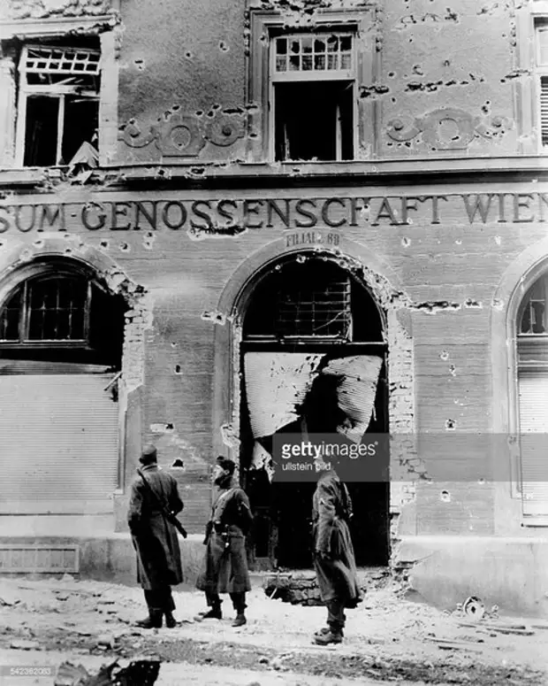 Вооружённые столкновения между левыми (социал-демократическими) и правыми группировками, участие на стороне которых приняли также силы полиции и армии. Вена. Австрийская Республика. 12-16 февраля 1934 года.