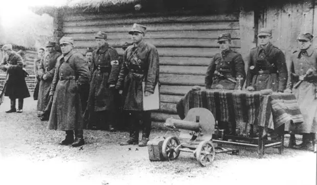 Польские националисты стреляли в спину. 1944-45 г.