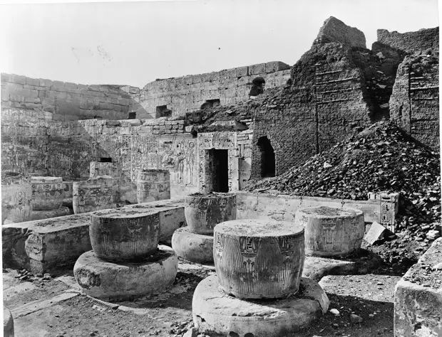 Мединет-Абу. Внутренний вид храма
