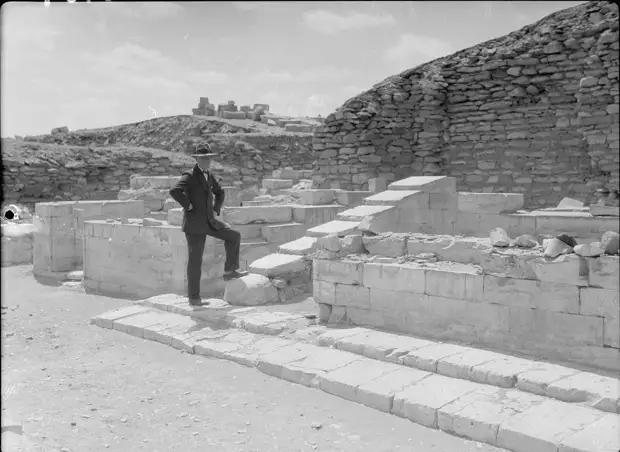 Раскопки Альфреда Моуда. Саккара. Раскопки храма. 1934
