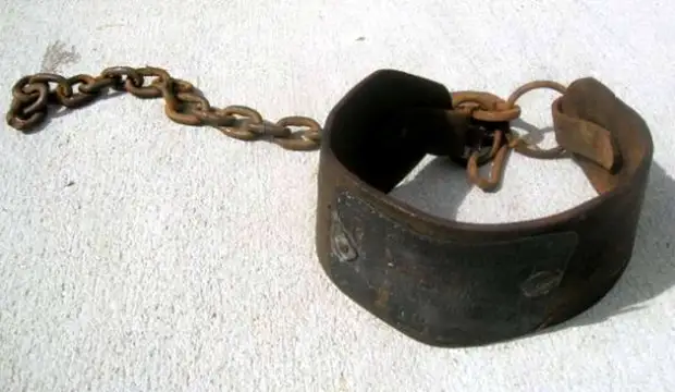 Ошейник североамериканского раба, изготовленный в 1840-х годах (1)
