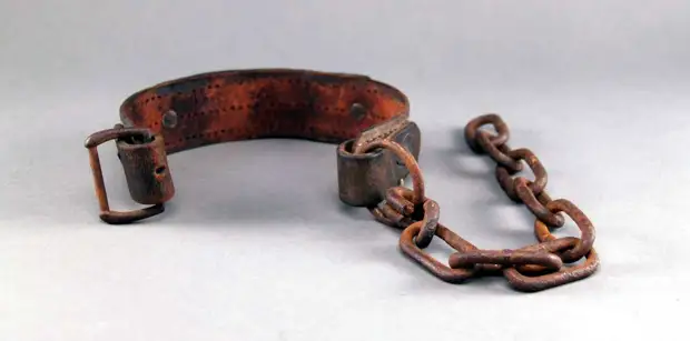 Ошейник североамериканского раба, изготовленный в 1855 году (2)