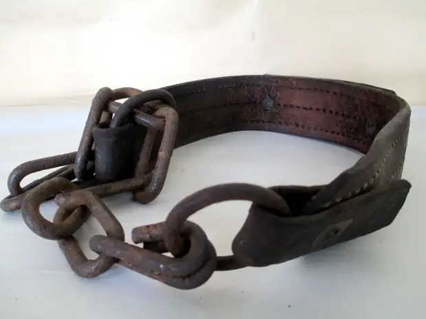Ошейник североамериканского раба, изготовленный в 1845 году (3)