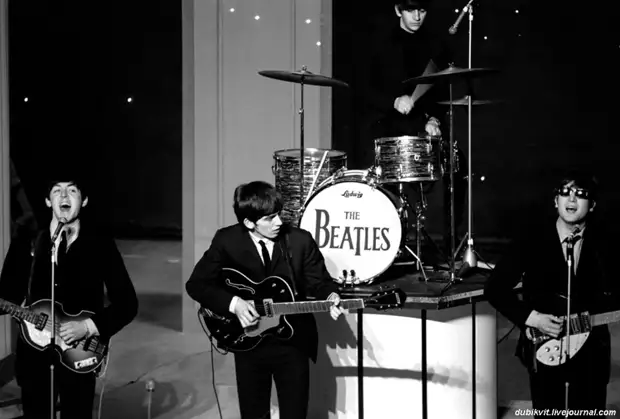16 The Beatles - UK Tour, 1963.jpg