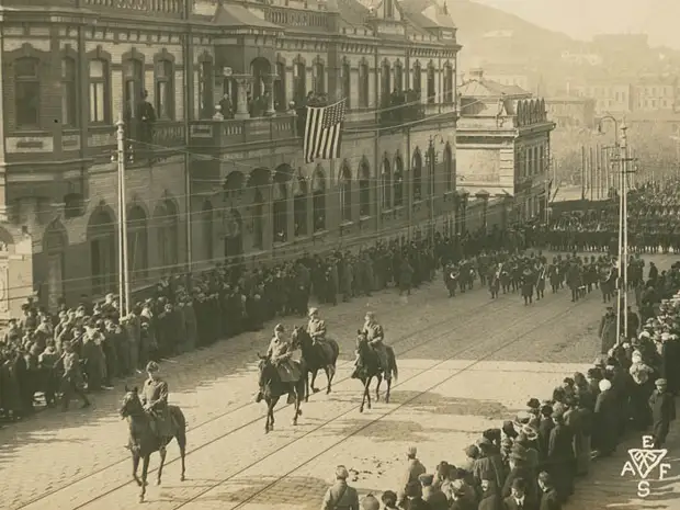 Союзнический парад на Светланской в честь победы в Первой Мировой. 15.11.1918