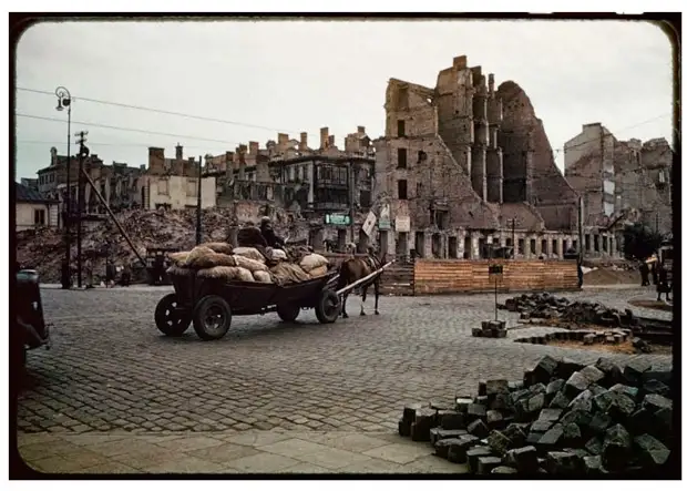 Warsaw after World War II, in August 1947 (25)