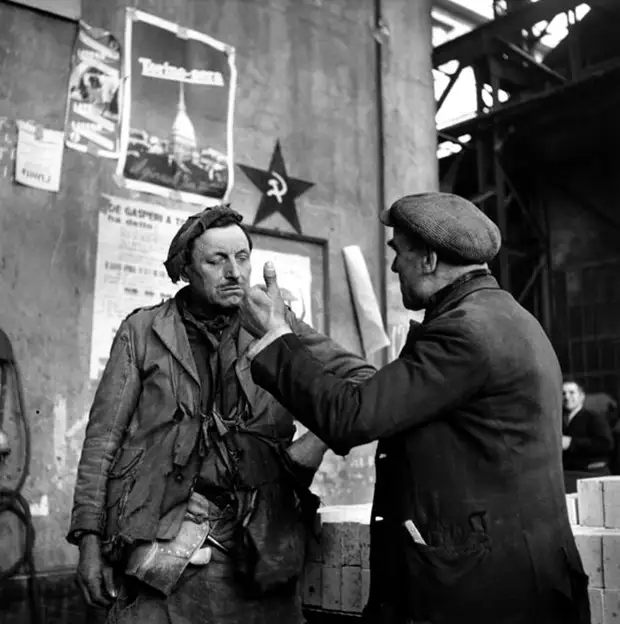 Италия, Турин, 1948 год - Работники завода Fiat