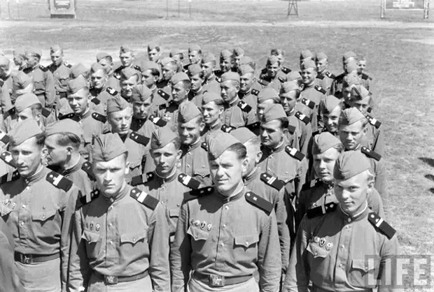 Советская армия в объективе американского журнала "LIFE"