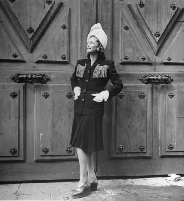 Мода освобожденного Парижа, серия фотографий для журнала Лайф, 1944