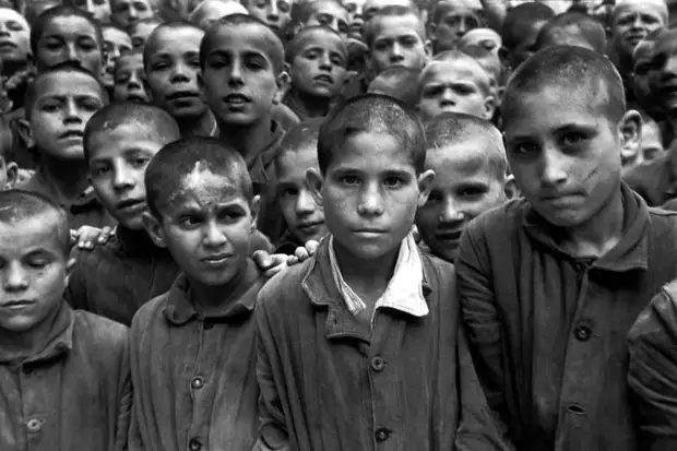 Италия, Неаполь, 1948 год - Итальянские подростки из исправительной колонии для несовершеннолетних