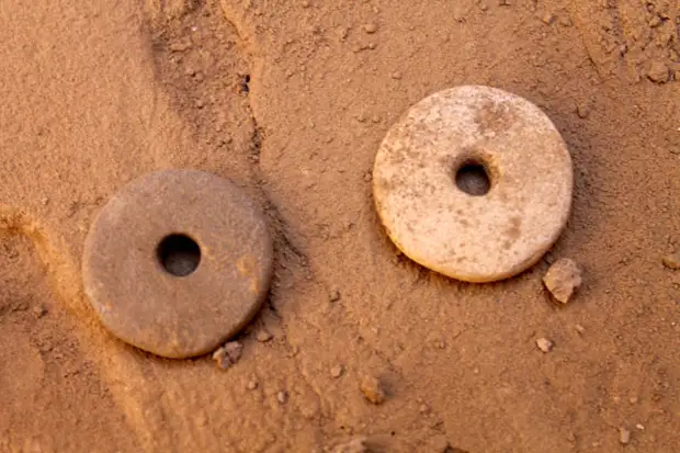 Уникальные захоронения и украшения из золота обнаружили археологи Южно-Казахстанской области