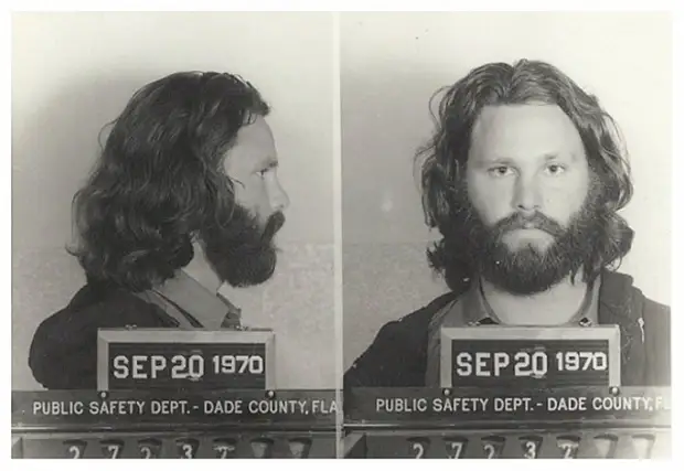 Джим Моррисон (Jim Morrison) - 1970  (непристойное поведение и использование ненормативной лексики в общественном месте)