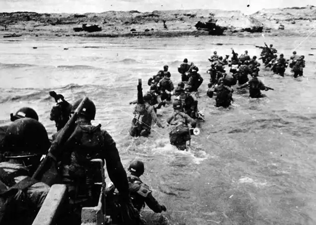Высадка союзных войск в Нормандии 6 июня 1944 года. Архивные кадры