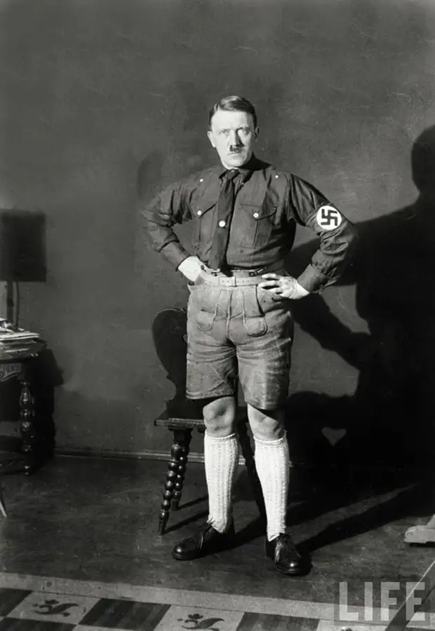 1324 Жизнь Адольфа Гитлера в фотографиях