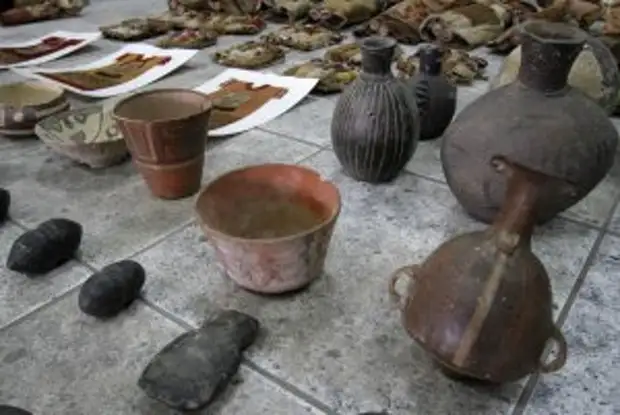 В Перу предотвращена распродажа 180 предметов старины культуры инков, Чиму и Чанкай. Фото - Andina