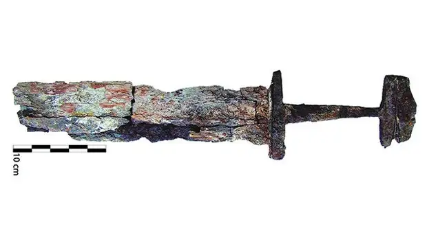 Меч викингов обнаружили во время раскопок в Турции